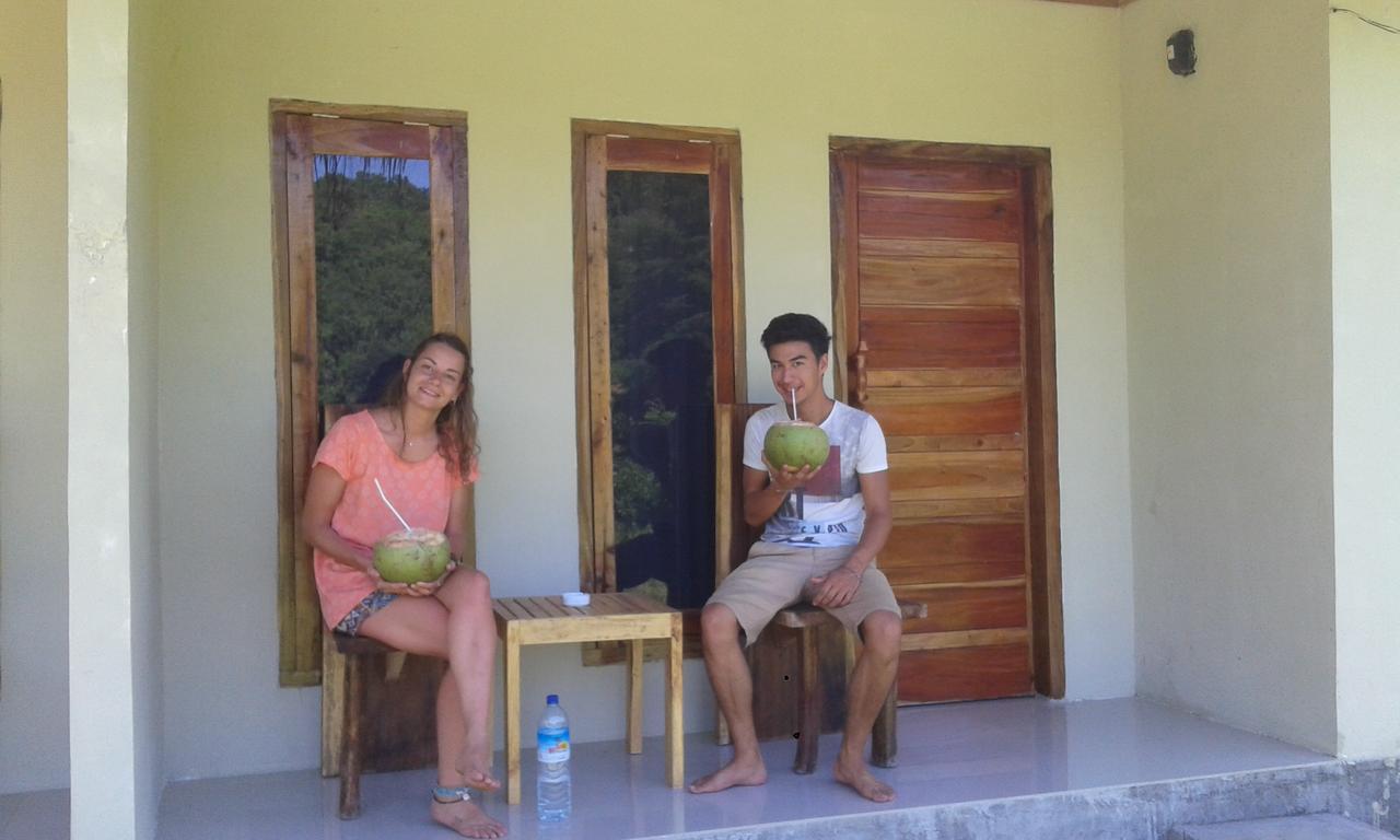 Village Corner Homestay Kuta  ภายนอก รูปภาพ