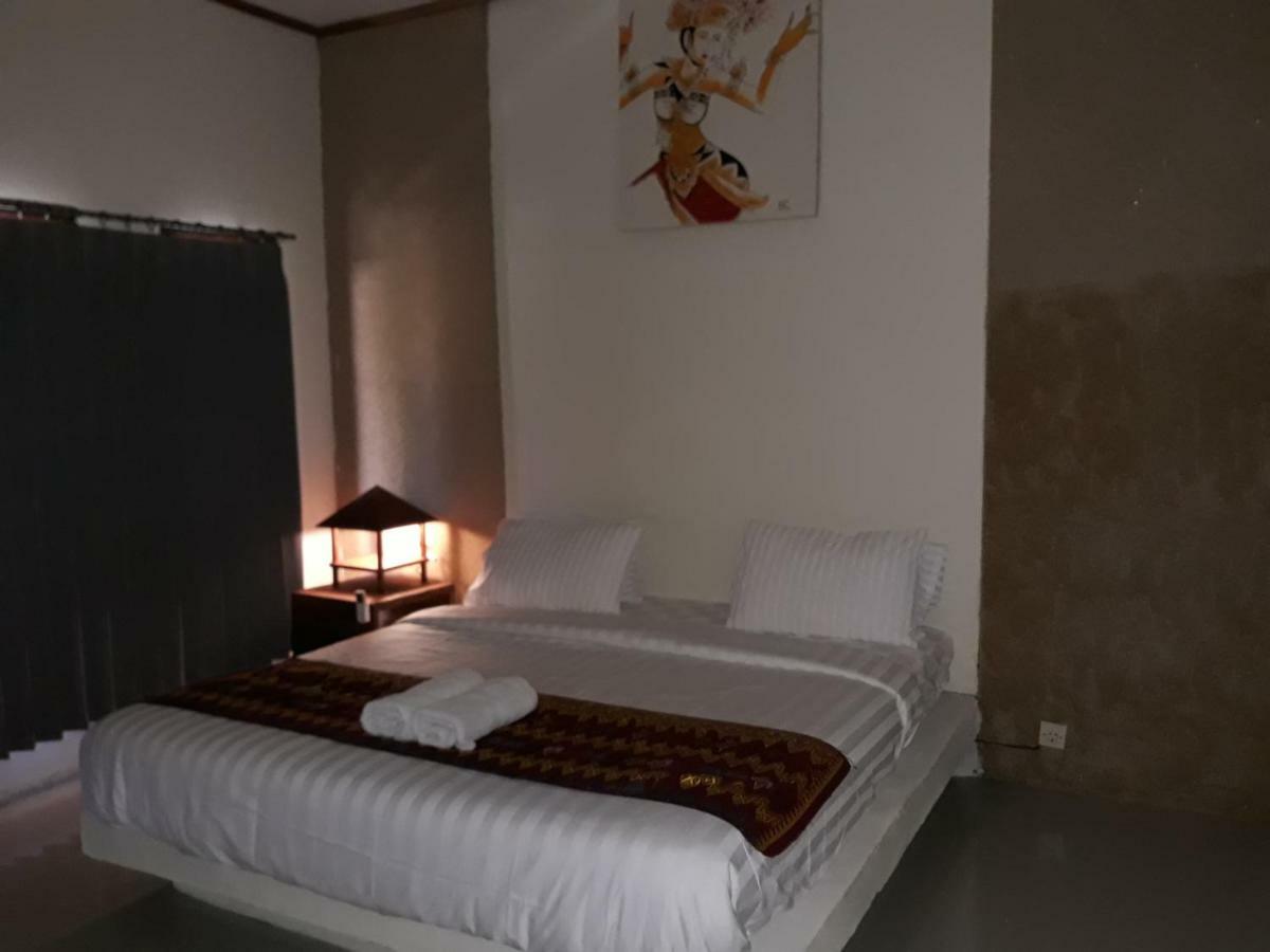 Village Corner Homestay Kuta  ภายนอก รูปภาพ