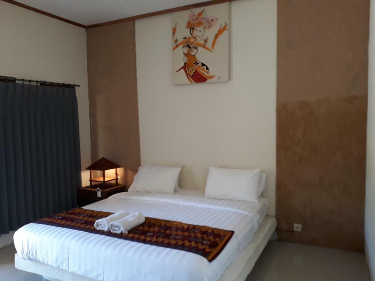 Village Corner Homestay Kuta  ภายนอก รูปภาพ