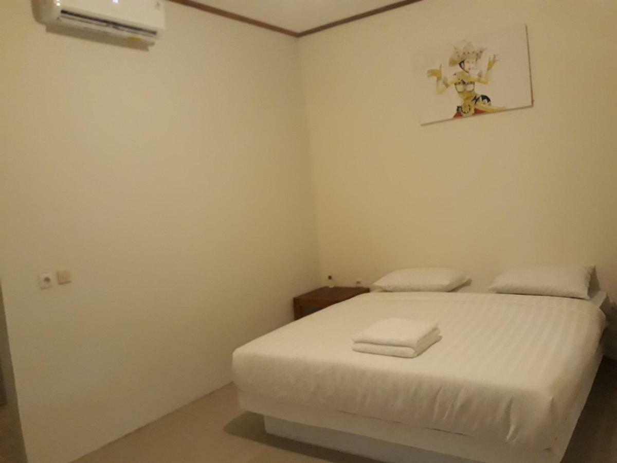 Village Corner Homestay Kuta  ภายนอก รูปภาพ
